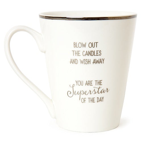 General Gift - Mug / Happy Birthday & Cute Teddy Opens The Door (Luxury Boxed)