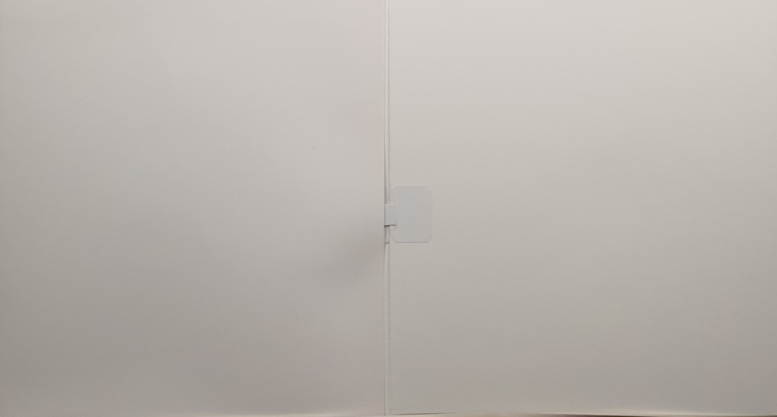 Christmas Card / With Sound - Girl Bringing Sled to House in Snow