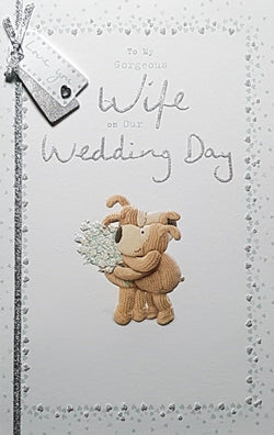 Wedding Card - Wife / Cute Teddy Couple Hugging & Holding A  Bouquet